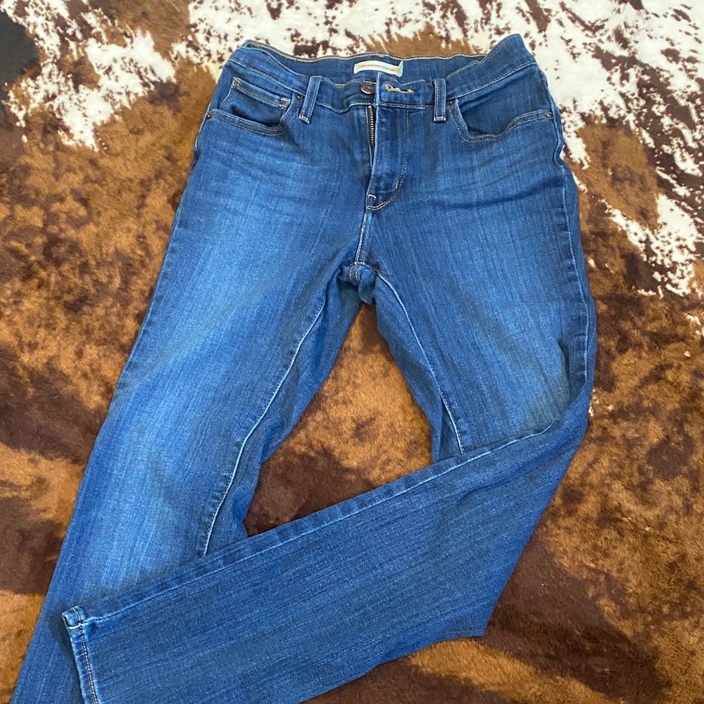 Signature by Levi Strauss Women's Straight Leg Blue Jeans